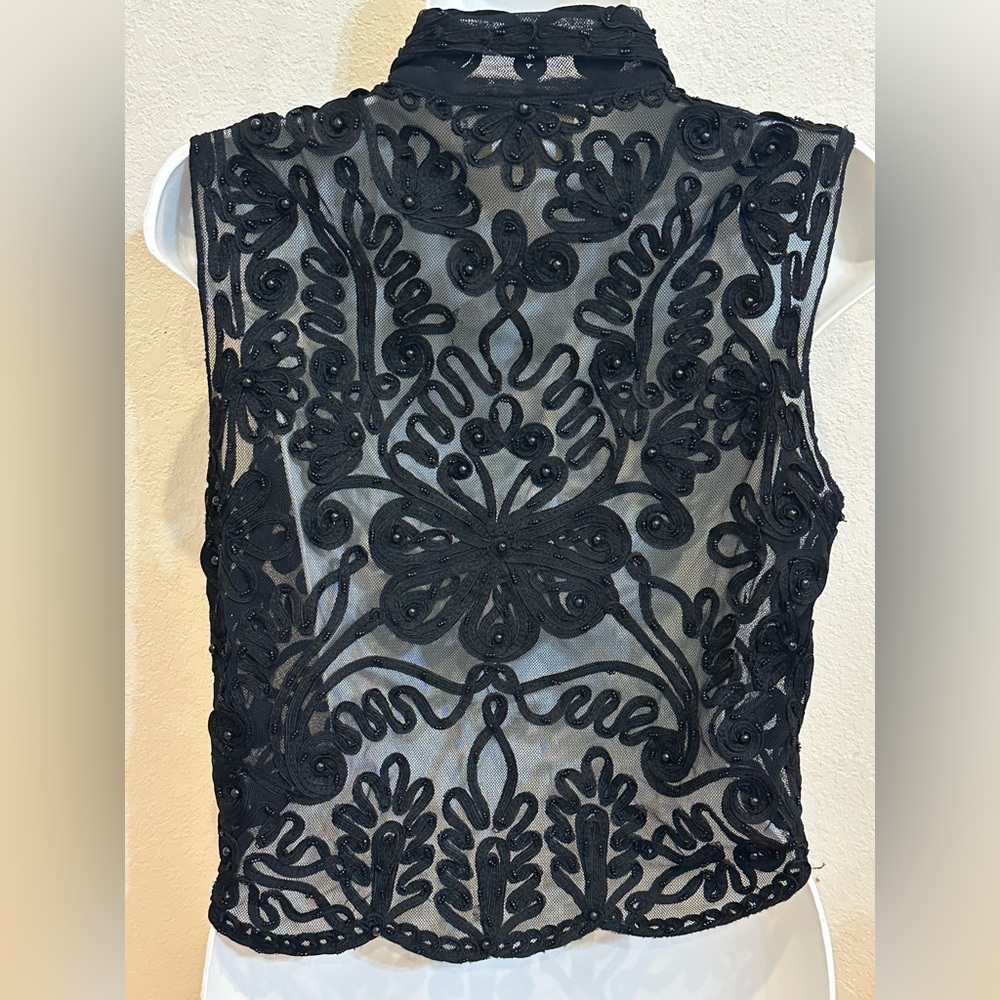 Cache Black Sleeveless Button Down embellished with beaded embroidery - Picture 4 of 9